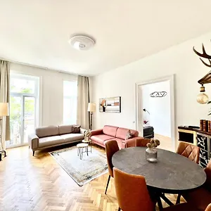 Iconic Suite_@o&r Apartment Wien
